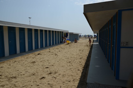 Beach lockers